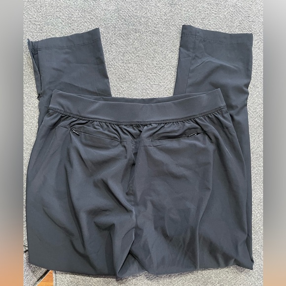 Tommy Bahama Golf Women's Large Pull On Tapered Ankle Pants Black Stretch - Picture 4 of 6